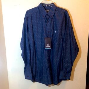 NWT Ariat Men’s Printed Long Sleeve Size L.